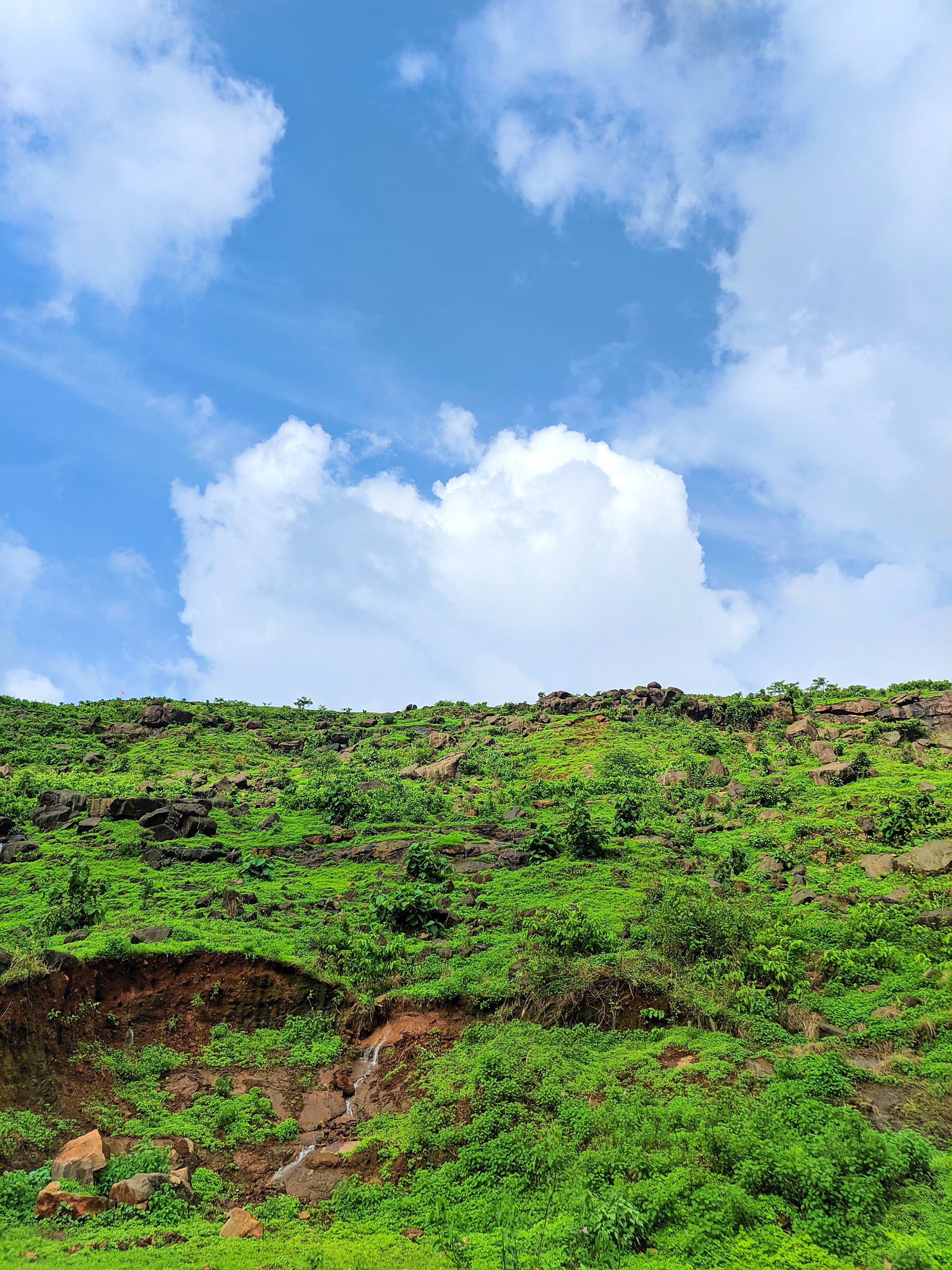 Streams along the reservoir of Dhom Dam